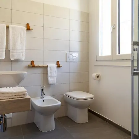 La Via And Terrace Guest house *