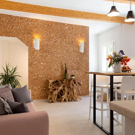 Guest house La Via And Terrace
