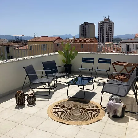 La Via And Terrace Guest house Olbia